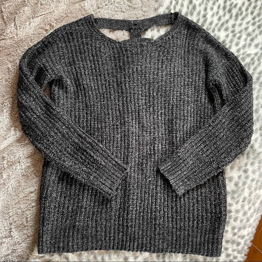 Windsor Sweater 🤍 - Picture 3 of 3